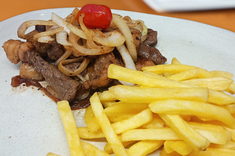 PICANHA-FATIADA-COM-BATATA-FRITA